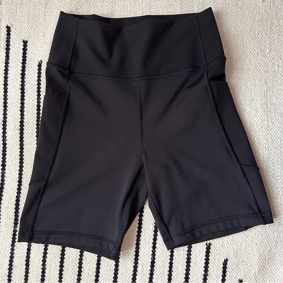Gapfit power move high rise bike shorts with pockets - Picture 1 of 4